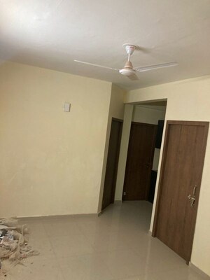 Room in 3 BHK Apartment at Pyramid Altia, Sector 70 – for Rent