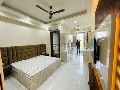 StudioBuilder Floor For Rent in Sector 44