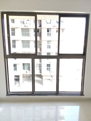 1 BHK Apartment For Rent in UK Iridium, Kandivali East