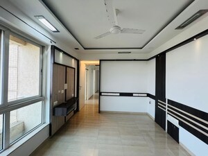 Room in 3 BHK Apartment at Hiranandani Estate Amanda, Ghodbunder Road – for Rent