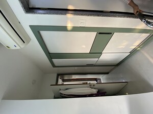 Furnished Amenities in 2 BHK Apartment at Vaibhavlaxmi Address 51, Bandra East – for Sale