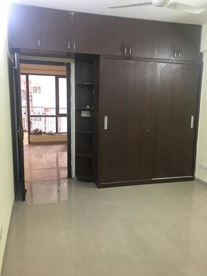 Room in 3 BHK Apartment at Logix Blossom County, Sector 137 – for Rent