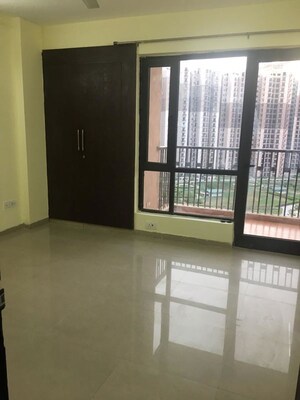 3 BHK Apartment For Rent in Logix Blossom County, Sector 137