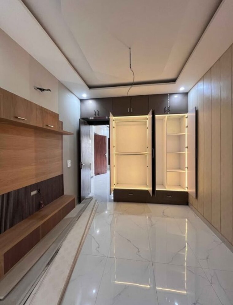 Room, sector 125 3 Bedroom 100 Sq.Yd. Independent House In Sector 125 Mohali 10188897