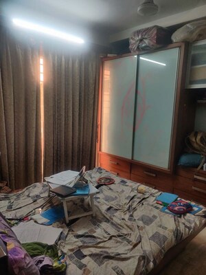 Bedroom in 2 BHK Apartment at Sanpada – for Rent