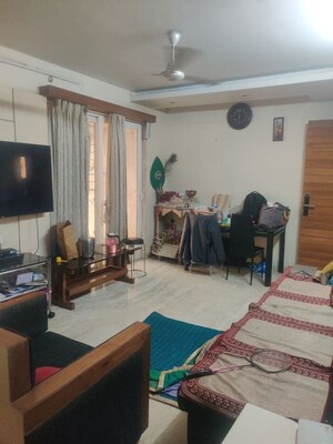 Bedroom in 2 BHK Apartment at Sanpada – for Rent