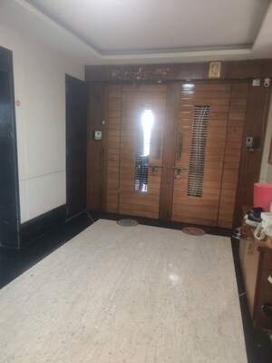 Room in 2 BHK Apartment at Sanpada – for Rent