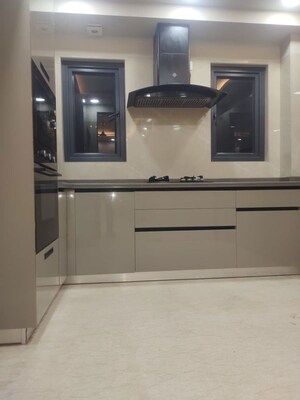 Furnished Amenities in 3 BHK Builder Floor at Greater Kailash I – for Rent