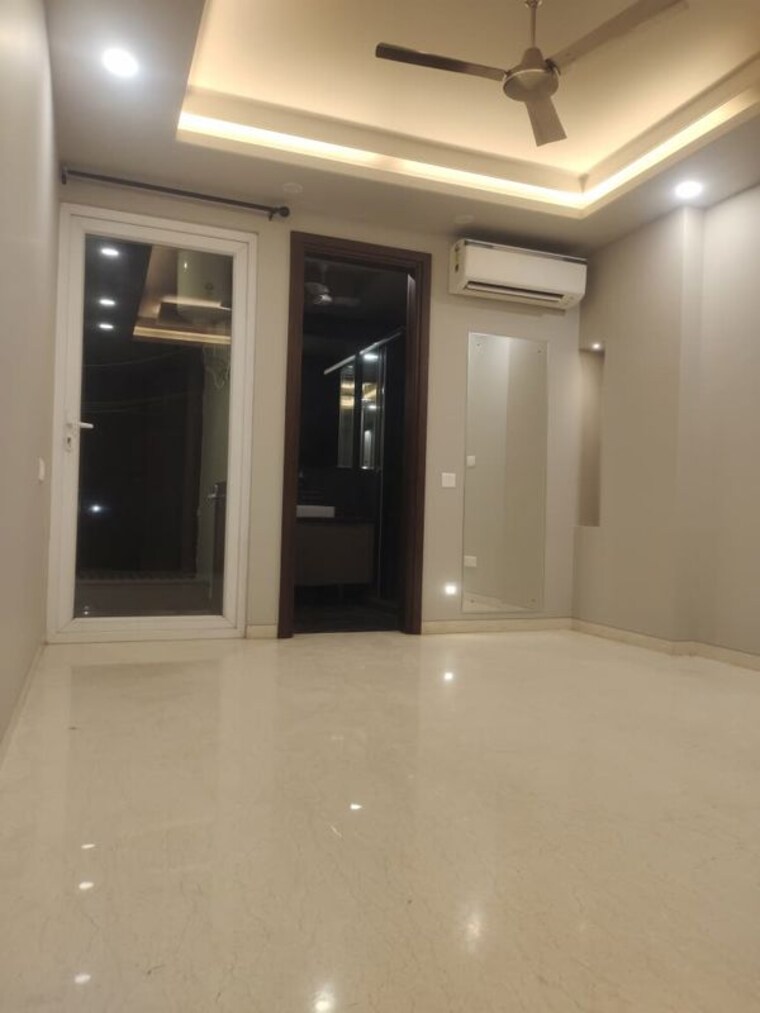 Room, greater kailash i 3 Bedroom 2100 Sq.Ft. Builder Floor In Greater Kailash I Delhi 10188930