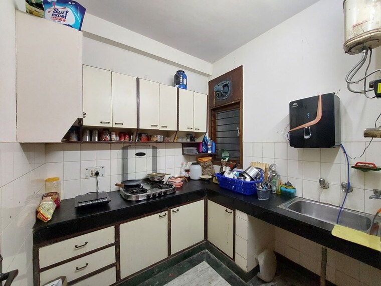 Kitchen, malviya nagar 2 Bedroom 100 Sq.Yd. Builder Floor In Malviya Nagar Delhi 10188931