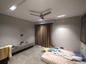 Room in 4 BHK Builder Floor at Dlf City Phase 3 – for Sale