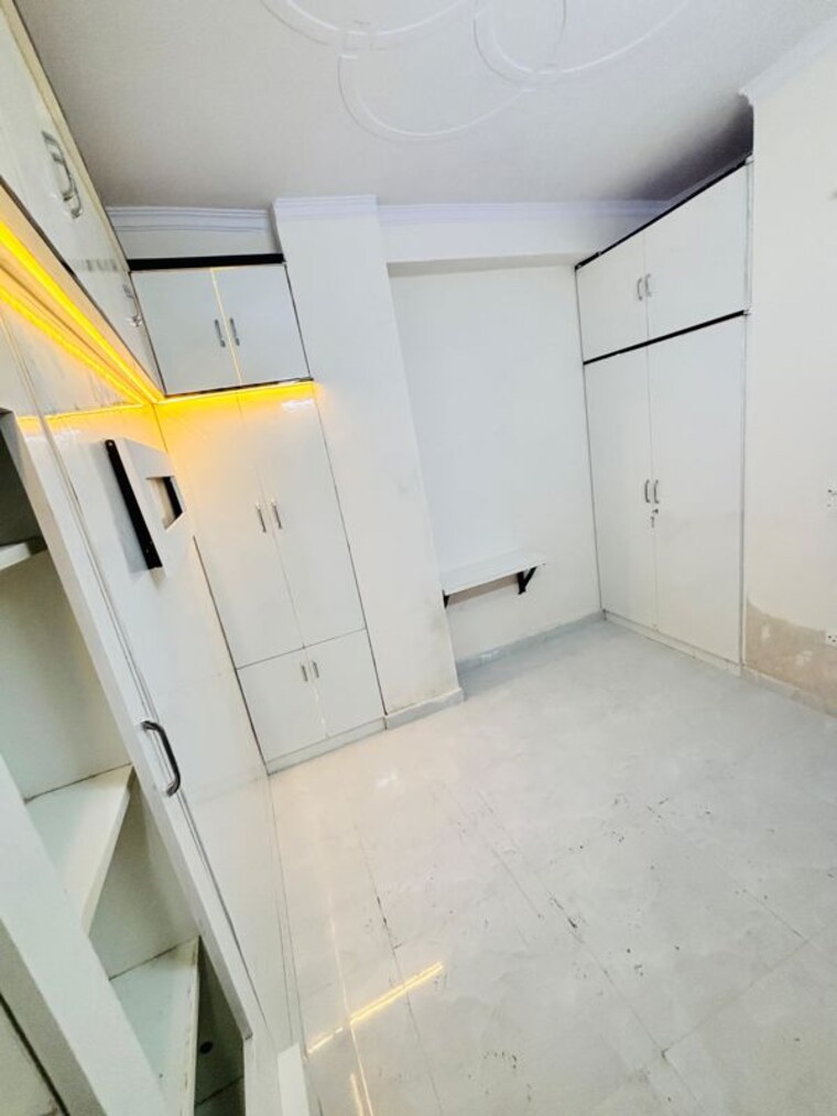 Master Bedroom, mayur vihar 1.5 Bedroom 400 Sq.Ft. Builder Floor In Mayur Vihar Delhi 10188979