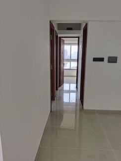 2.5 BHK + Extra Room Apartment For Rent in Pristine Allure