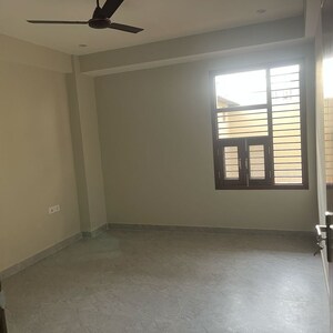 2 BHK Builder Floor For Rent in Sector 10a