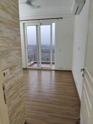 2 BHK Apartment For Rent in AIPL The Peaceful Homes, Sector 70a