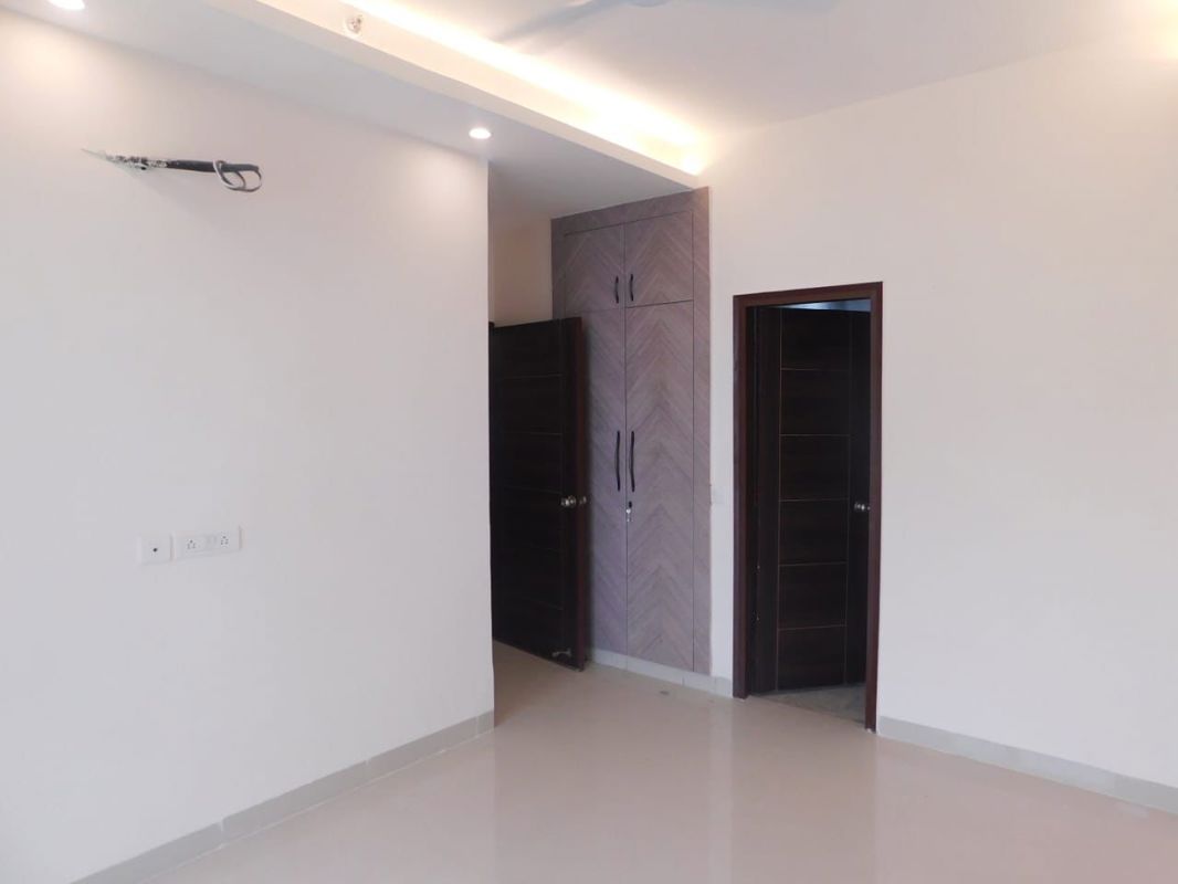 2 BHK 142 Sq.Ft. Builder Floor in Brys Buzz