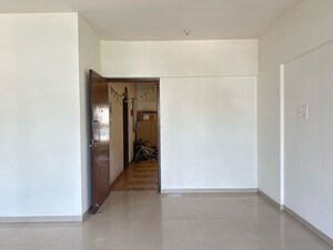 Room in 2 BHK Apartment at Gera Park View, Kharadi – for Rent