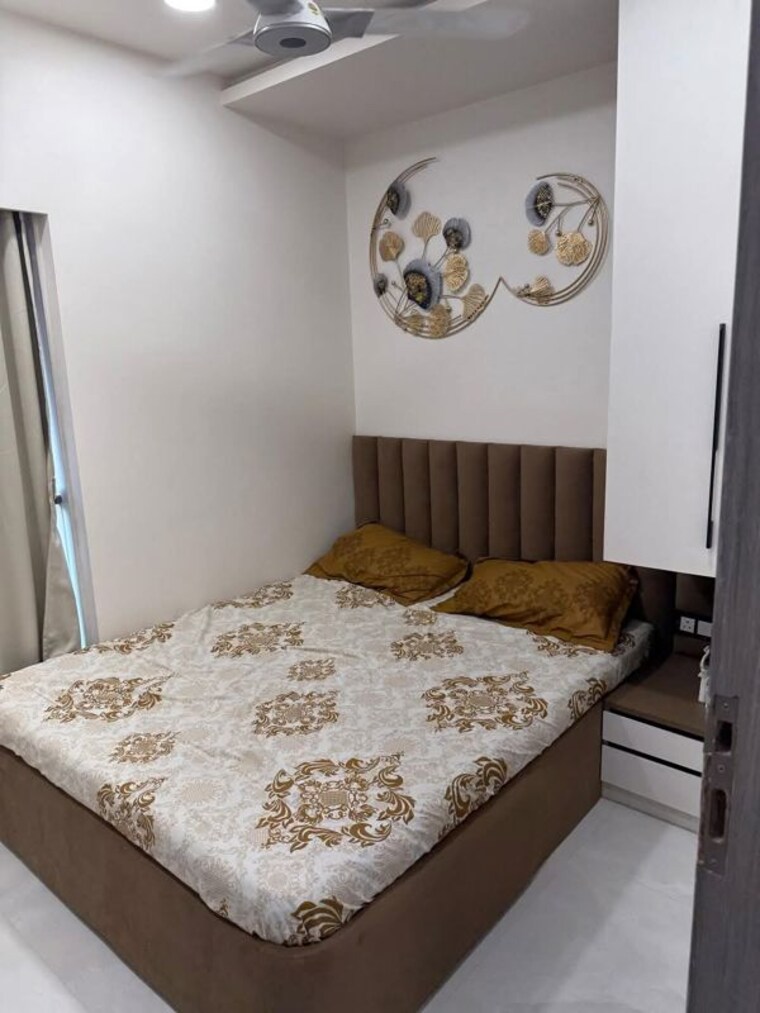 Bedroom, khar west 3 Bedroom 1000 Sq.Ft. Apartment In Khar West Mumbai 10187888