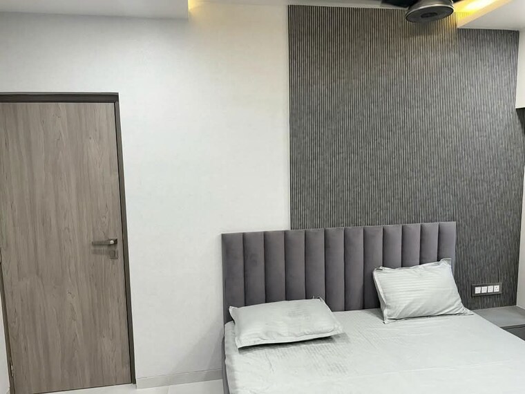 Bedroom, khar west 3 Bedroom 1000 Sq.Ft. Apartment In Khar West Mumbai 10187888