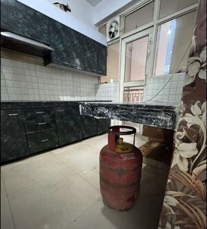 Kitchen in 3 BHK Apartment at Gomti Nagar – for Rent