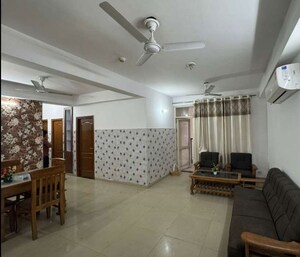 Living Room in 3 BHK Apartment at Gomti Nagar – for Rent