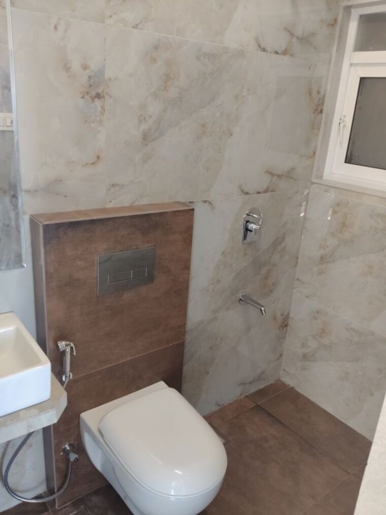 Bathroom, shree-ramjeevdani-mukundam 2 Bedroom 586 Sq.Ft. Apartment In Bhayandar West Thane 10189039