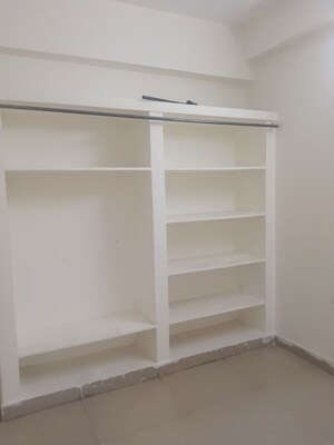 Room in 3 BHK Apartment at Manikonda – for Rent