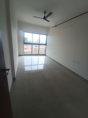 Bedroom in 2.5 BHK Apartment at Sheth Auris Bliss, Malad West – for Rent