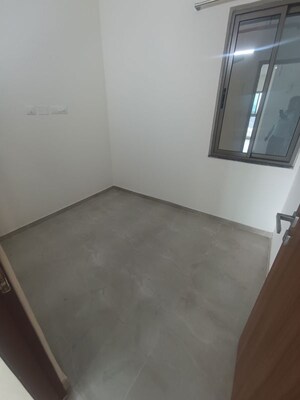 Room in 2.5 BHK Apartment at Sheth Auris Bliss, Malad West – for Rent