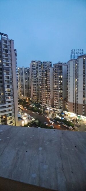 2 BHK Apartment For Rent in Divyansh Flora, Sector 16c Greater Noida