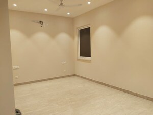 Room in 4 BHK Builder Floor at Greater Kailash ii – for Rent