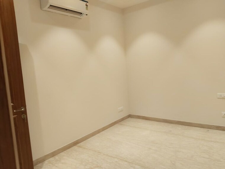 Room, greater kailash ii 4 Bedroom 3600 Sq.Ft. Builder Floor In Greater Kailash ii Delhi 10189069