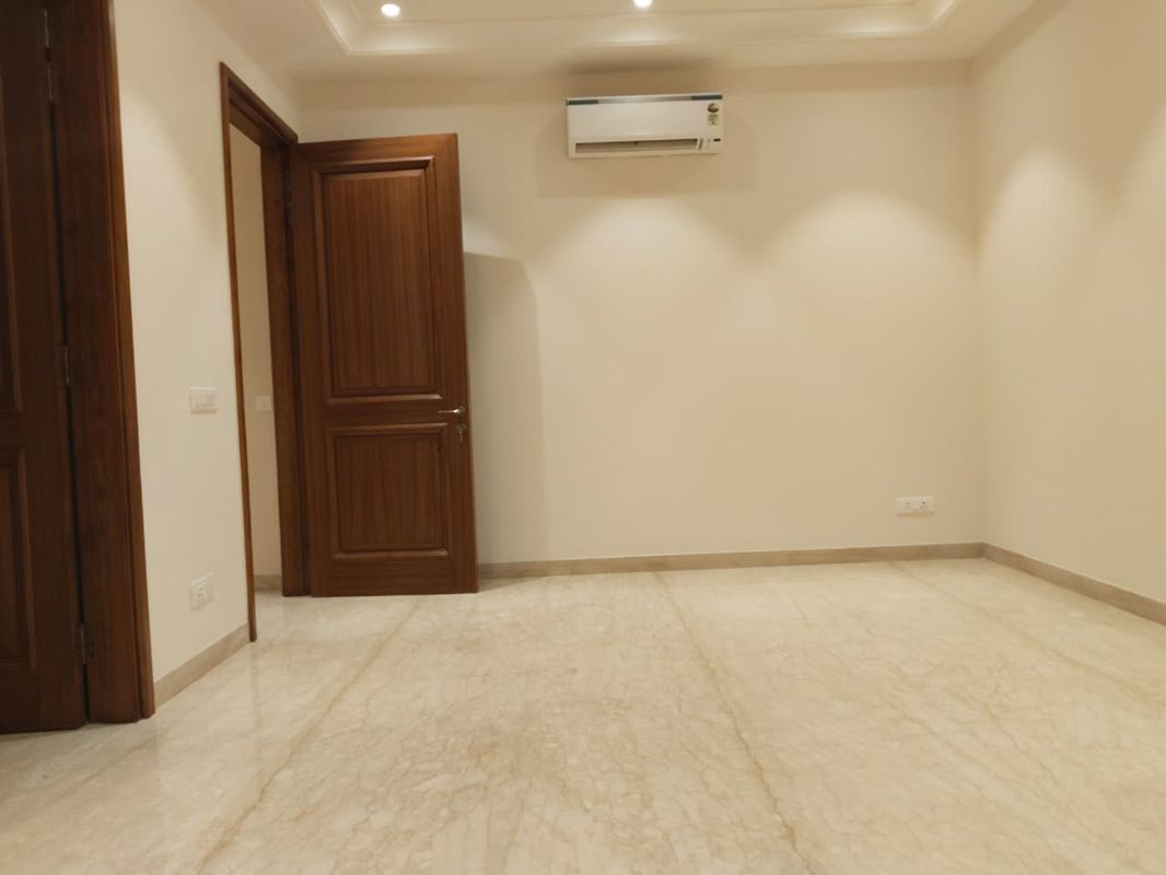 4 BHK + Servant Room Builder Floor For Rent in Greater Kailash II