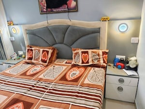 Bedroom in 3 BHK Apartment at Gaur City 2 - 14th Avenue, Sector 16c Greater Noida – for Rent