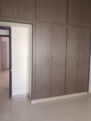 Room in 3 BHK Apartment at Manikonda – for Rent