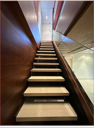 Staircase in 4 BHK Apartment at Andheri Heights, Andheri East – for Sale