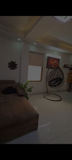 Parking in 4 BHK Builder Floor at Green Fields Colony – for Sale