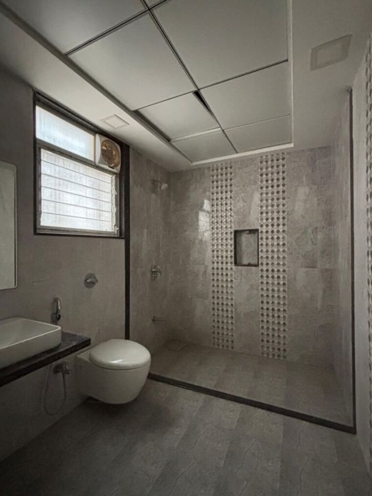 Bathroom, purple-cloud-9 5 Bedroom 7500 Sq.Ft. Apartment In Nibm Annexe Pune 9062159