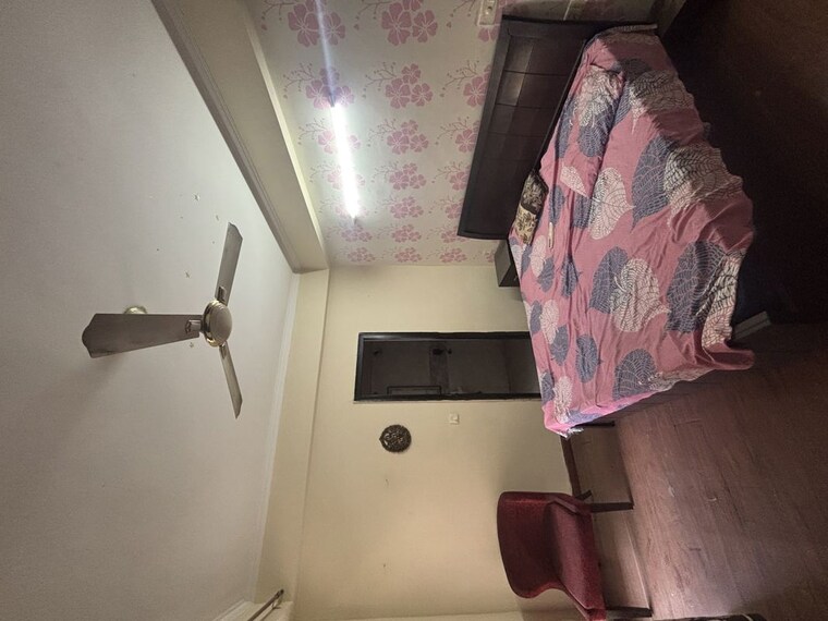 Master Bedroom, amrapali-princely-estate Pg For Girls In Sector 76 10189087