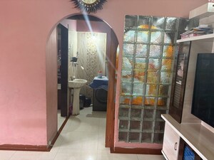 Living Room in 2 BHK Apartment at Chembur – for Rent
