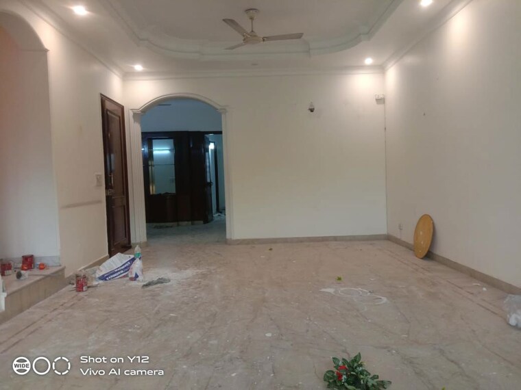 Room, malviya nagar 3 Bedroom 200 Sq.Yd. Builder Floor In Malviya Nagar Delhi 10189123