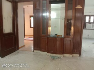 Room in 3 BHK Builder Floor at Malviya Nagar – for Rent