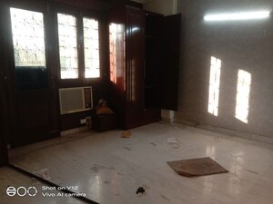 Room in 3 BHK Builder Floor at Malviya Nagar – for Rent