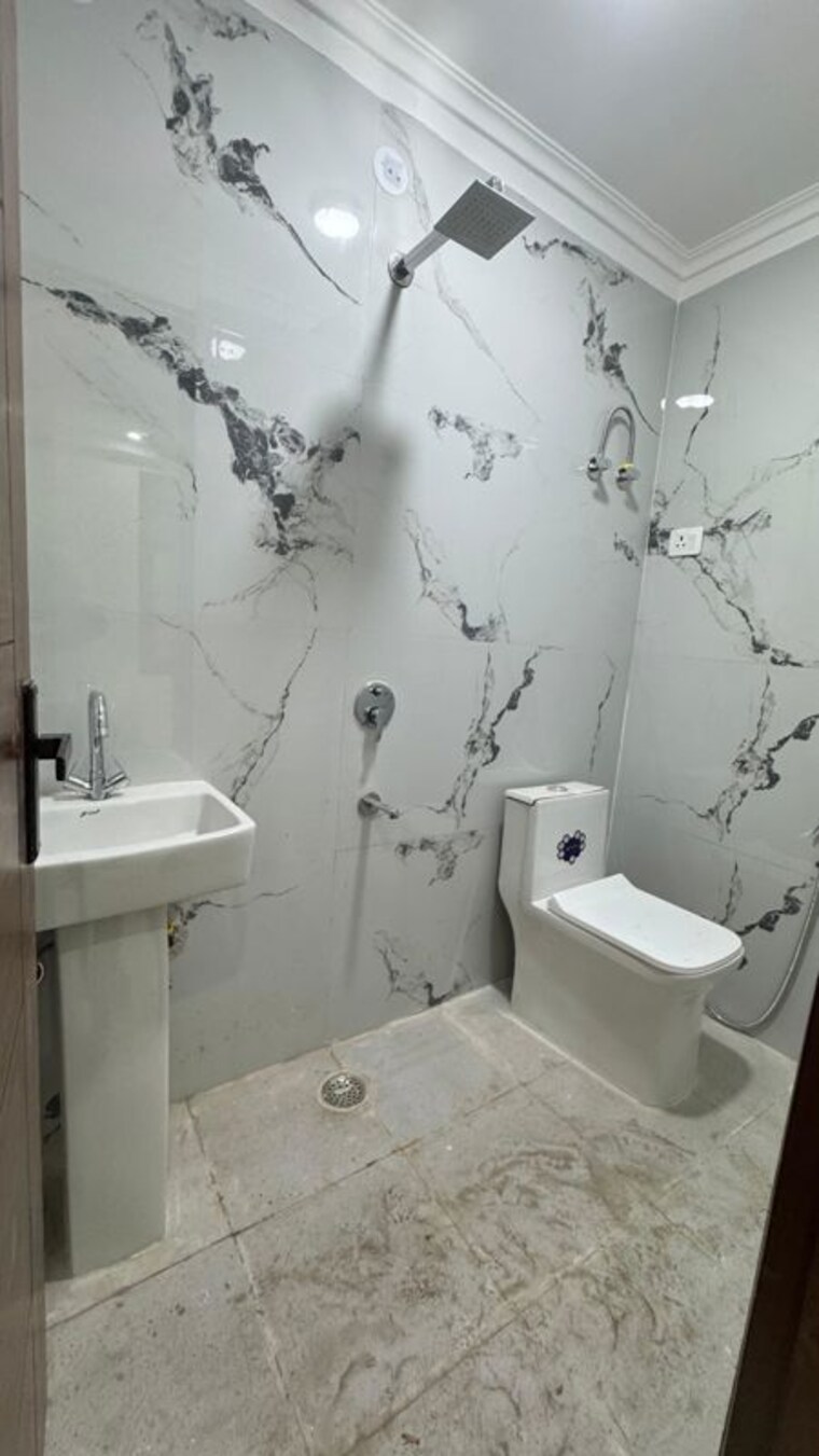 Bathroom, palm-residency-chhatarpur 2 Bedroom 1000 Sq.Ft. Builder Floor In Chattarpur Delhi 10183132