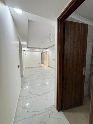 Bathroom in 3 BHK Builder Floor at Palm Residency Chhatarpur, Chattarpur – for Rent