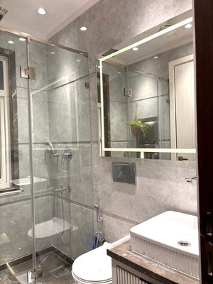 Bathroom in 3 BHK Builder Floor at Safdarjung Enclave – for Rent