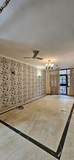 3 BHK + Pooja Room,Servant Room,Study Room,Extra Room Apartment For Rent in Panchsheel Enclave