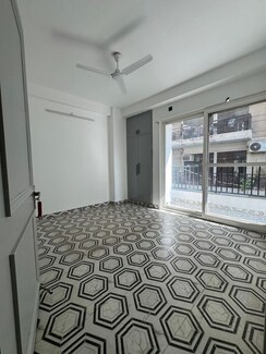 2 BHK + Servant Room Builder Floor For Rent in Chattarpur