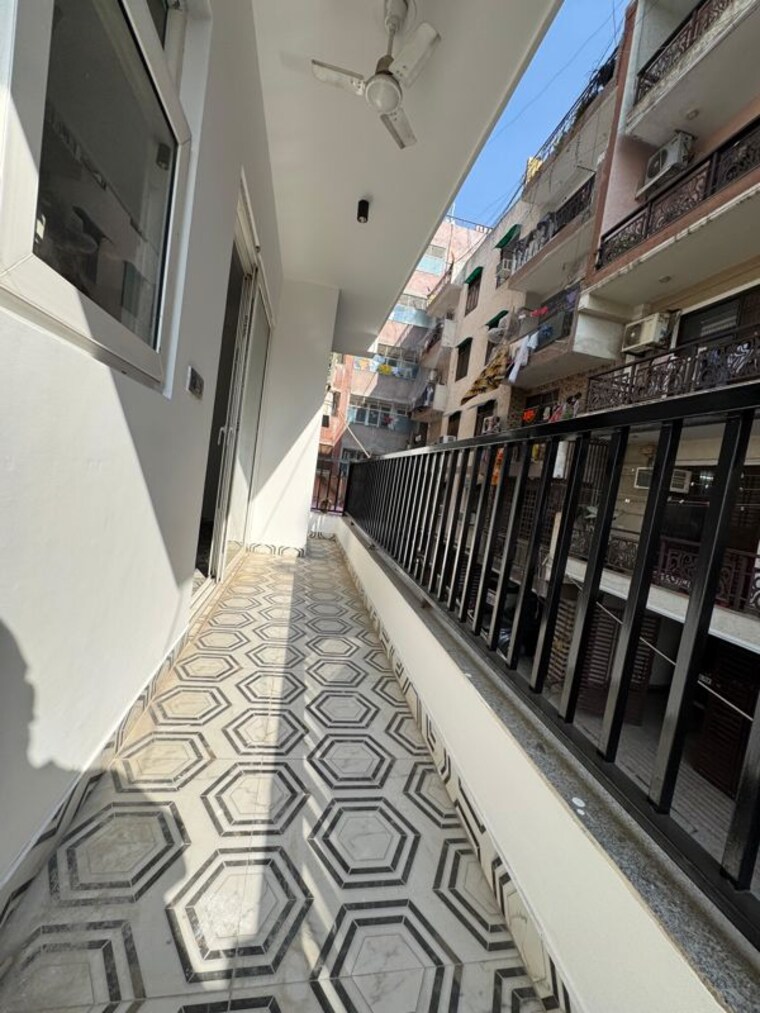 Balcony, chattarpur 2 Bedroom 1000 Sq.Ft. Builder Floor In Chattarpur Delhi 10189172