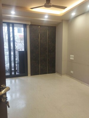 Room in 3 BHK Builder Floor at Greater Kailash I – for Rent